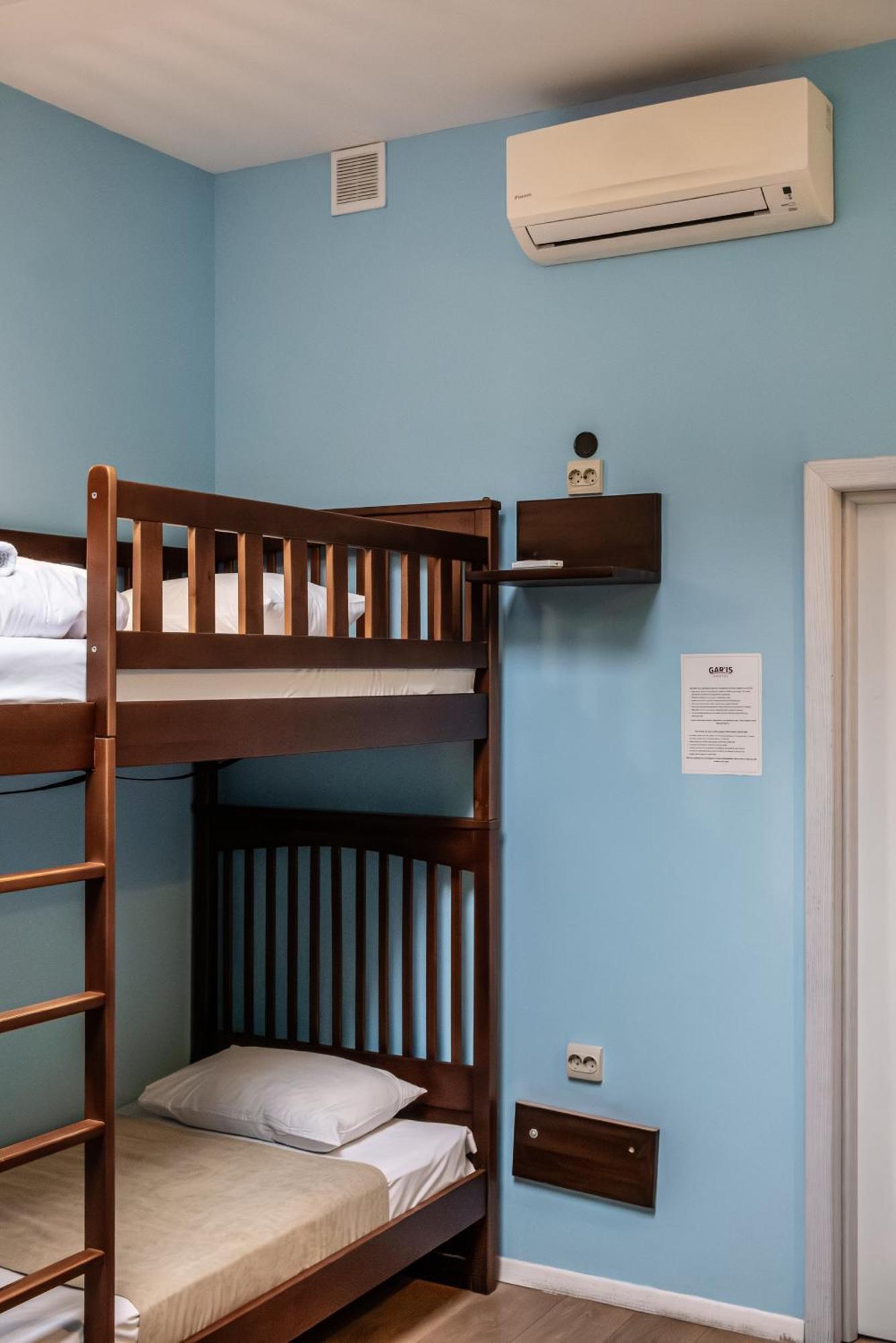 Gar'Is Hostel Лвив Екстериор снимка