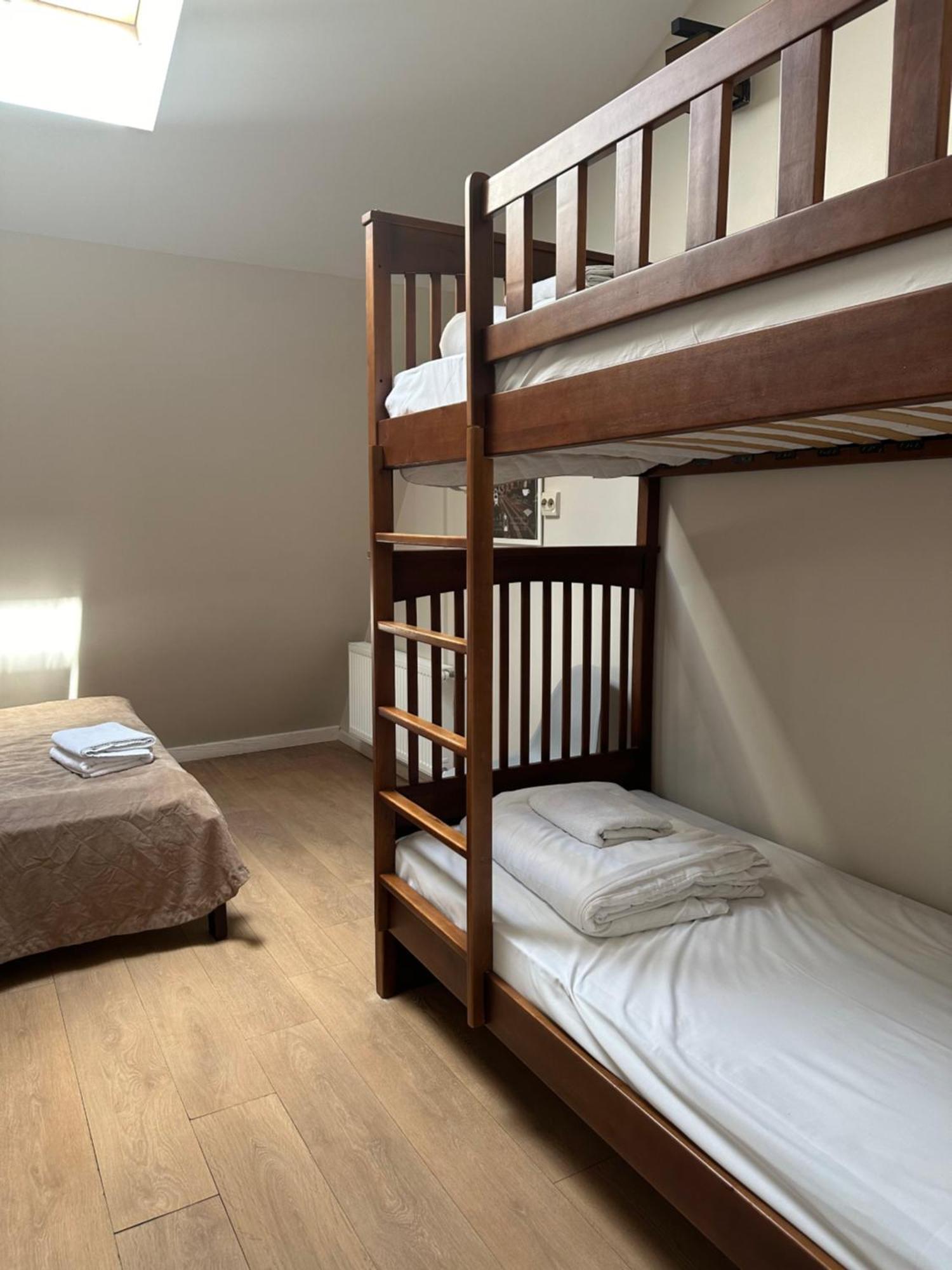 Gar'Is Hostel Лвив Екстериор снимка